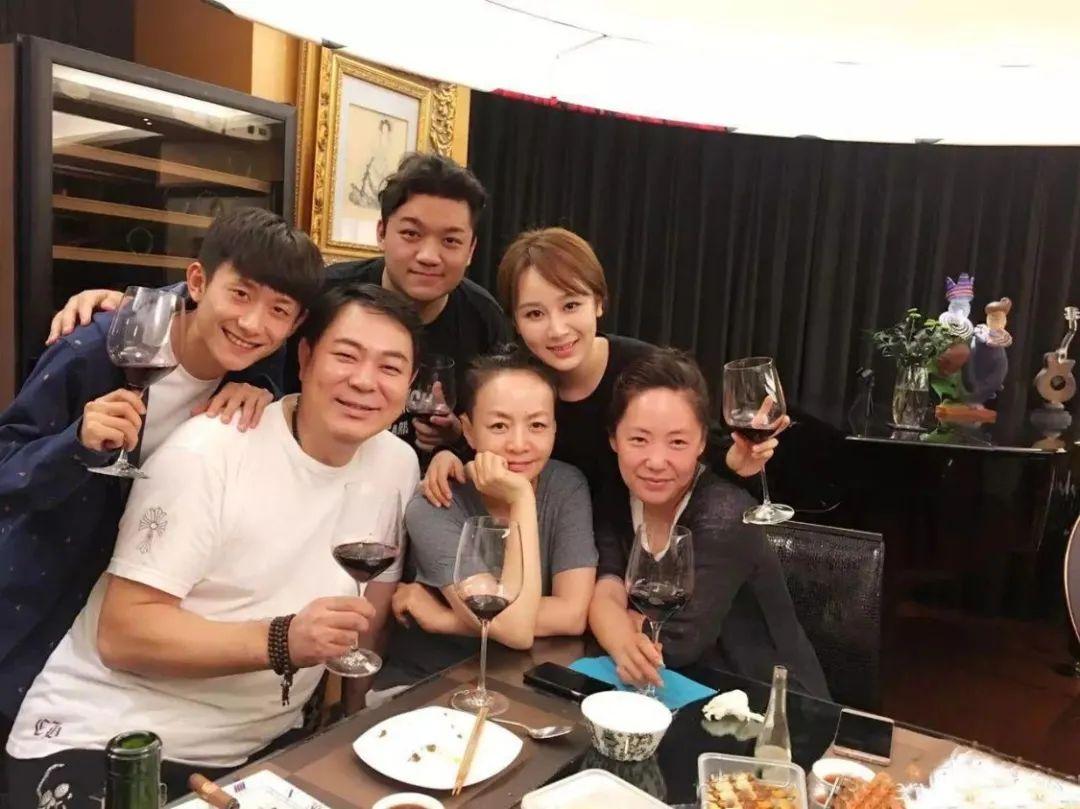 空军一号最新款，蓝天下的温情之旅